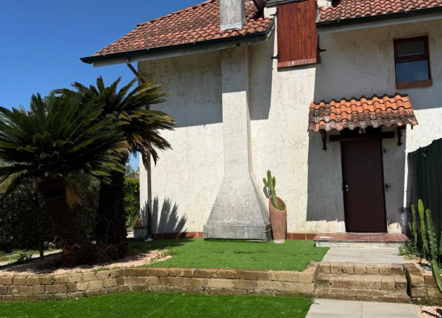 Emily House Daire Montignoso
